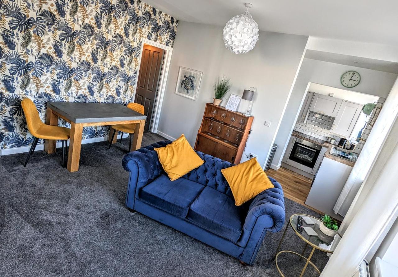 Spacious Contemporary * Ramsgate